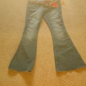 Bell bottom jeans w/belt